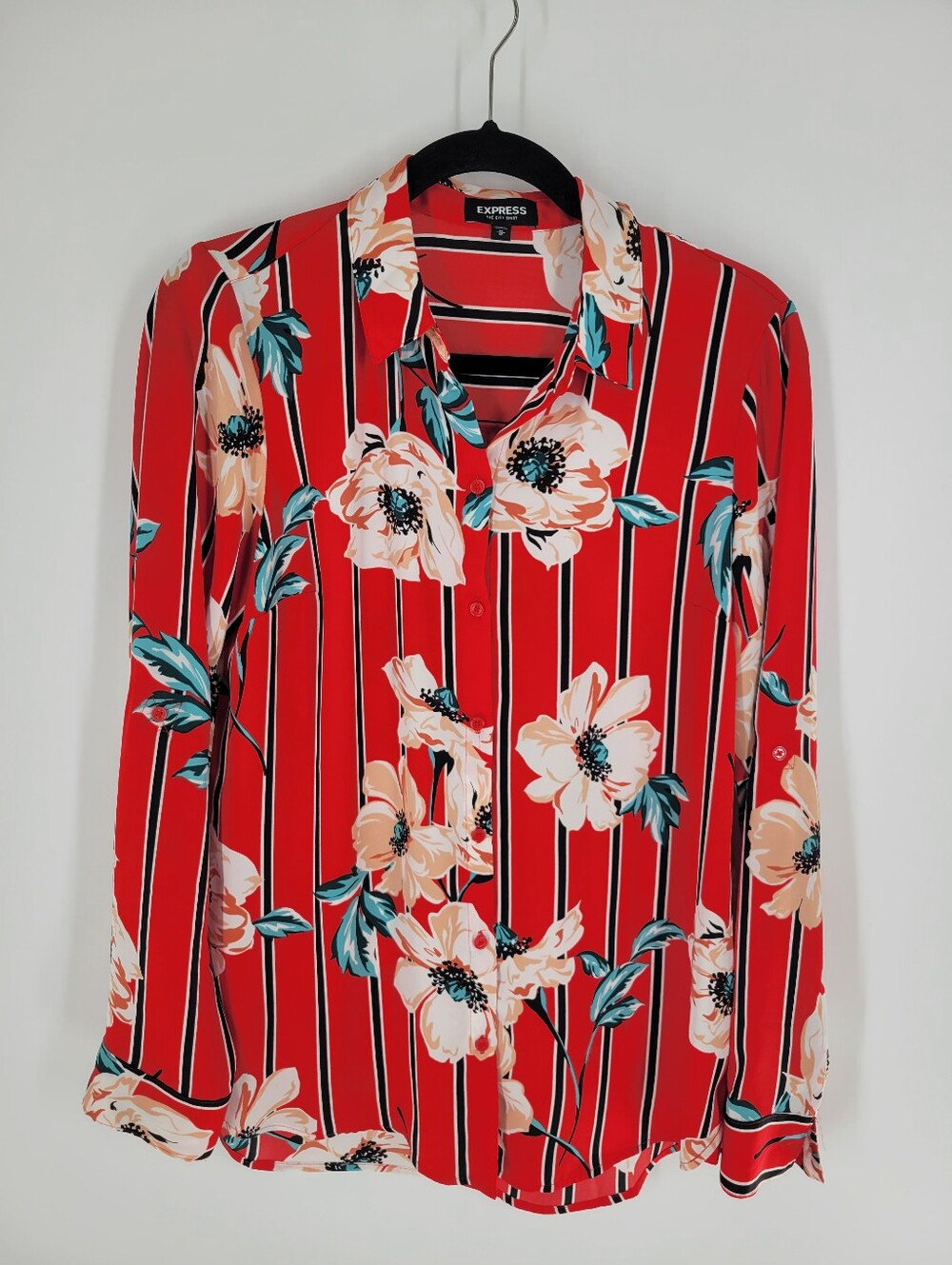 Express The City Red Floral Stripe Button-Front Shirt